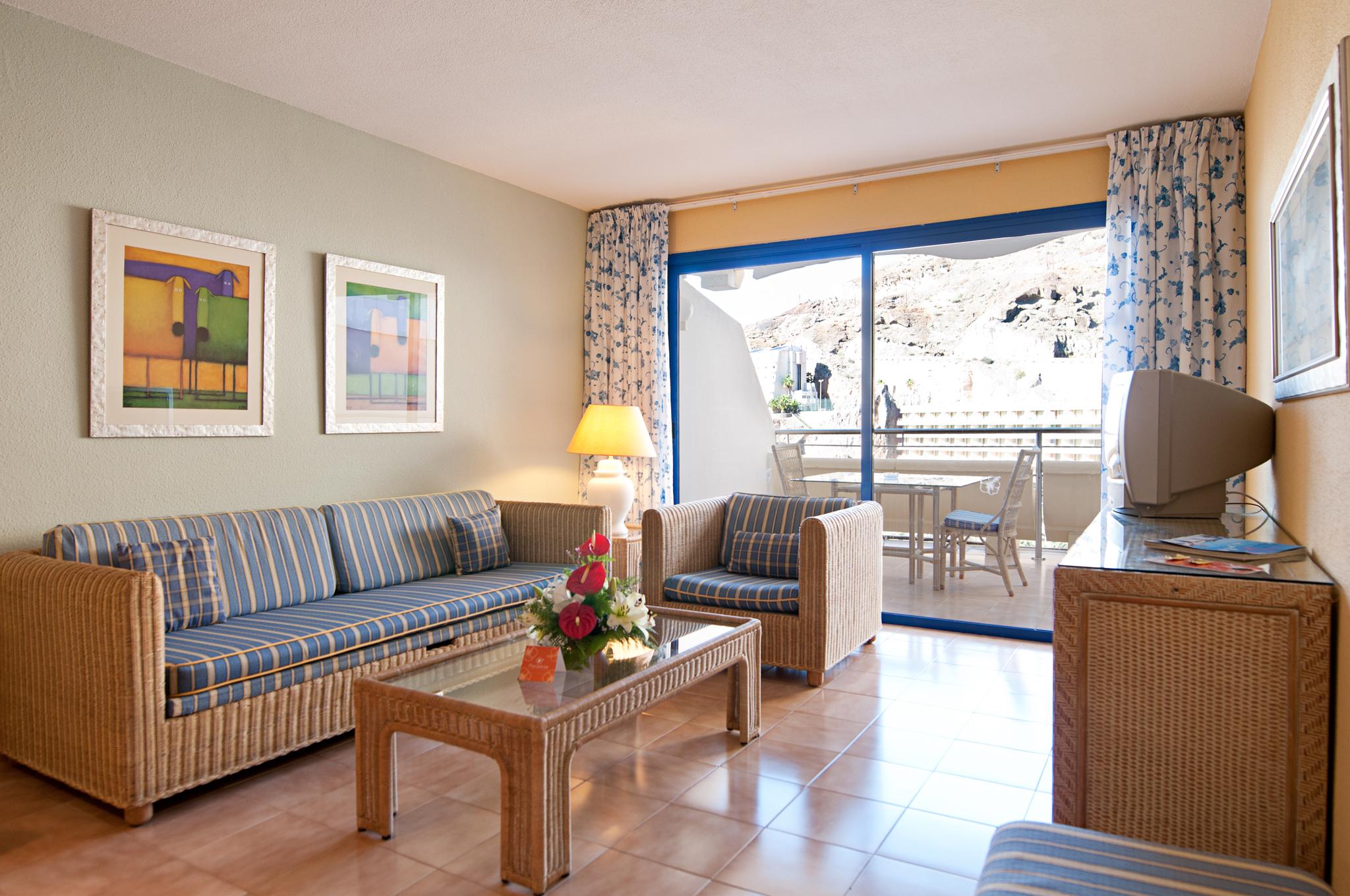 Hotel Livvo Lago Taurito & Aquapark Екстериор снимка