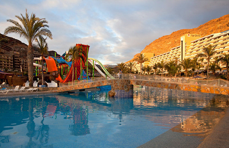 Hotel Livvo Lago Taurito & Aquapark Екстериор снимка